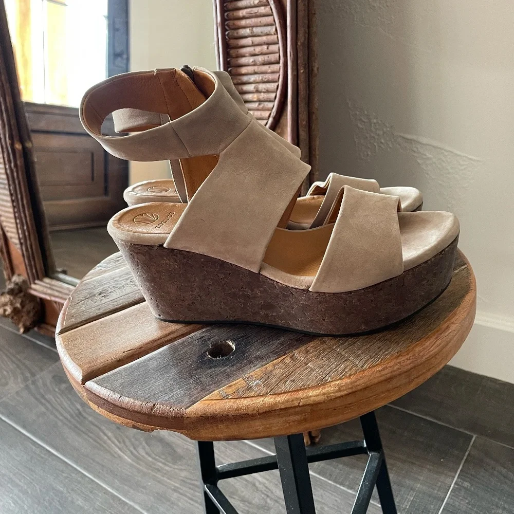 COCLICO Taupe Suede Platform Sandals with Ankle Zip